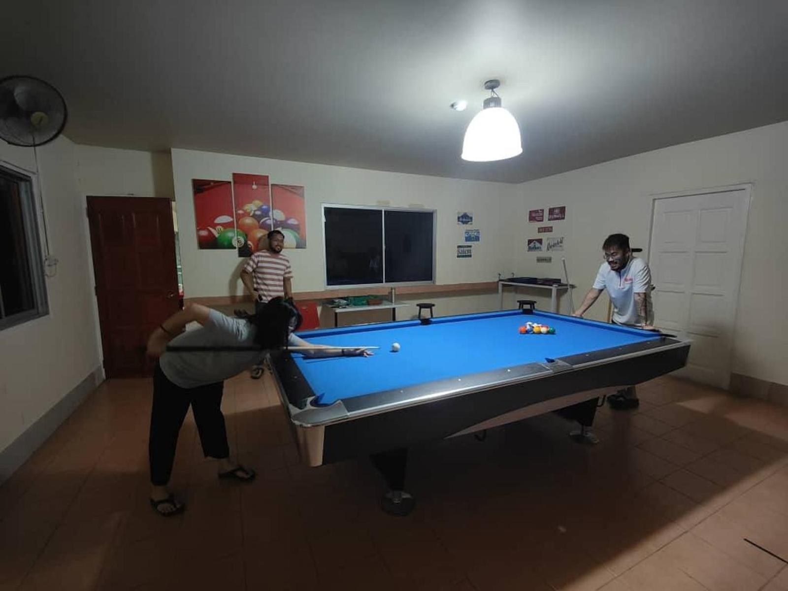 Отель Putra Sentosa Retreat Camp, Sematan Экстерьер фото