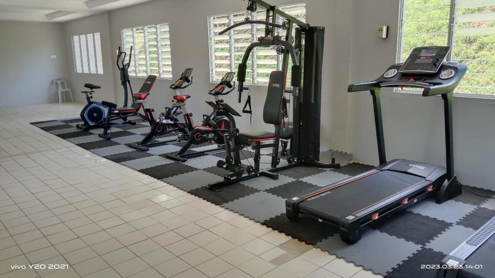 Отель Putra Sentosa Retreat Camp, Sematan Экстерьер фото