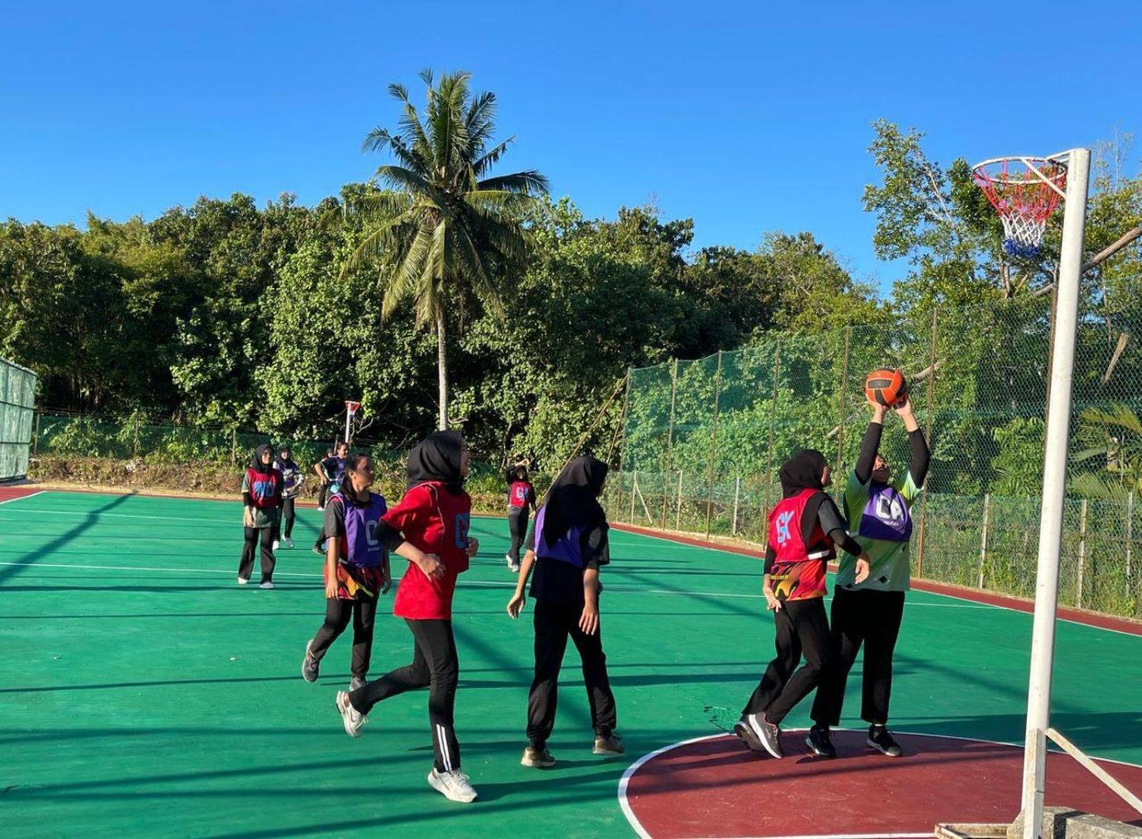 Отель Putra Sentosa Retreat Camp, Sematan Экстерьер фото