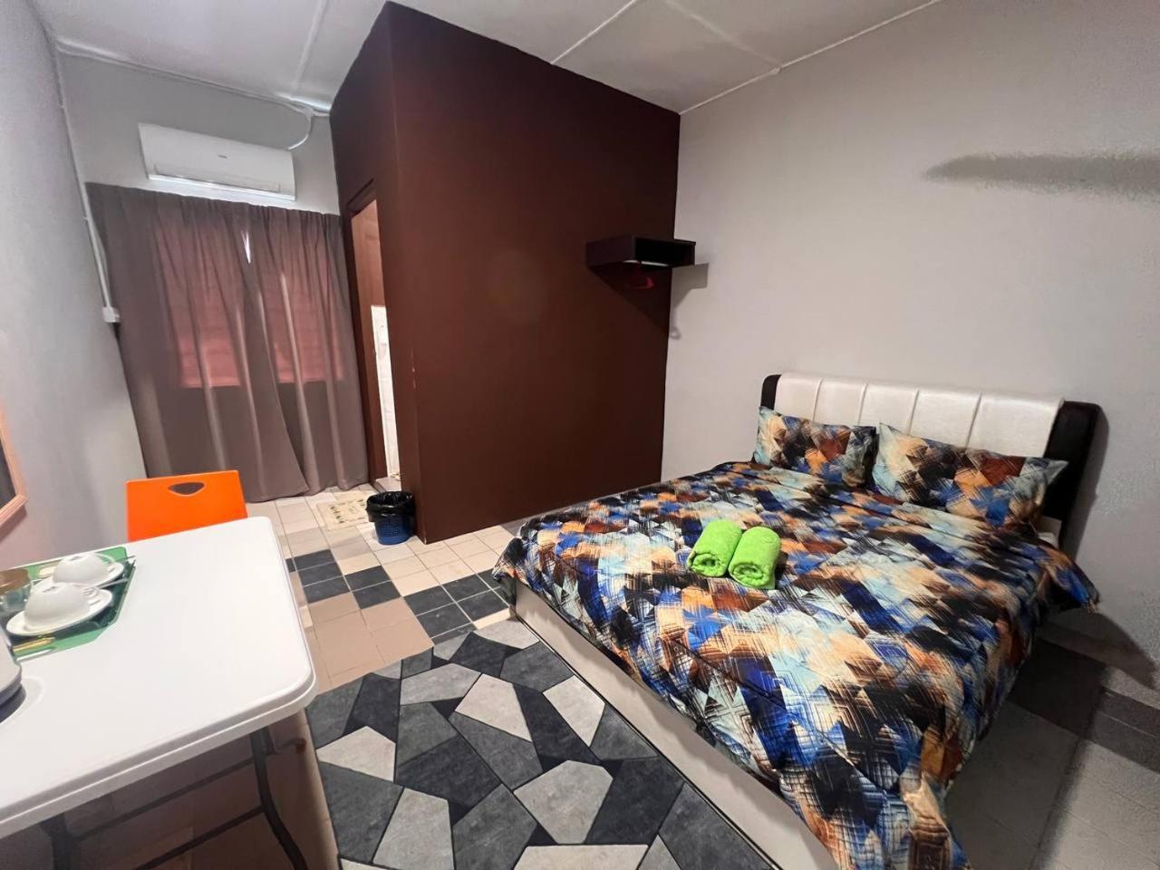 Отель Putra Sentosa Retreat Camp, Sematan Номер фото
